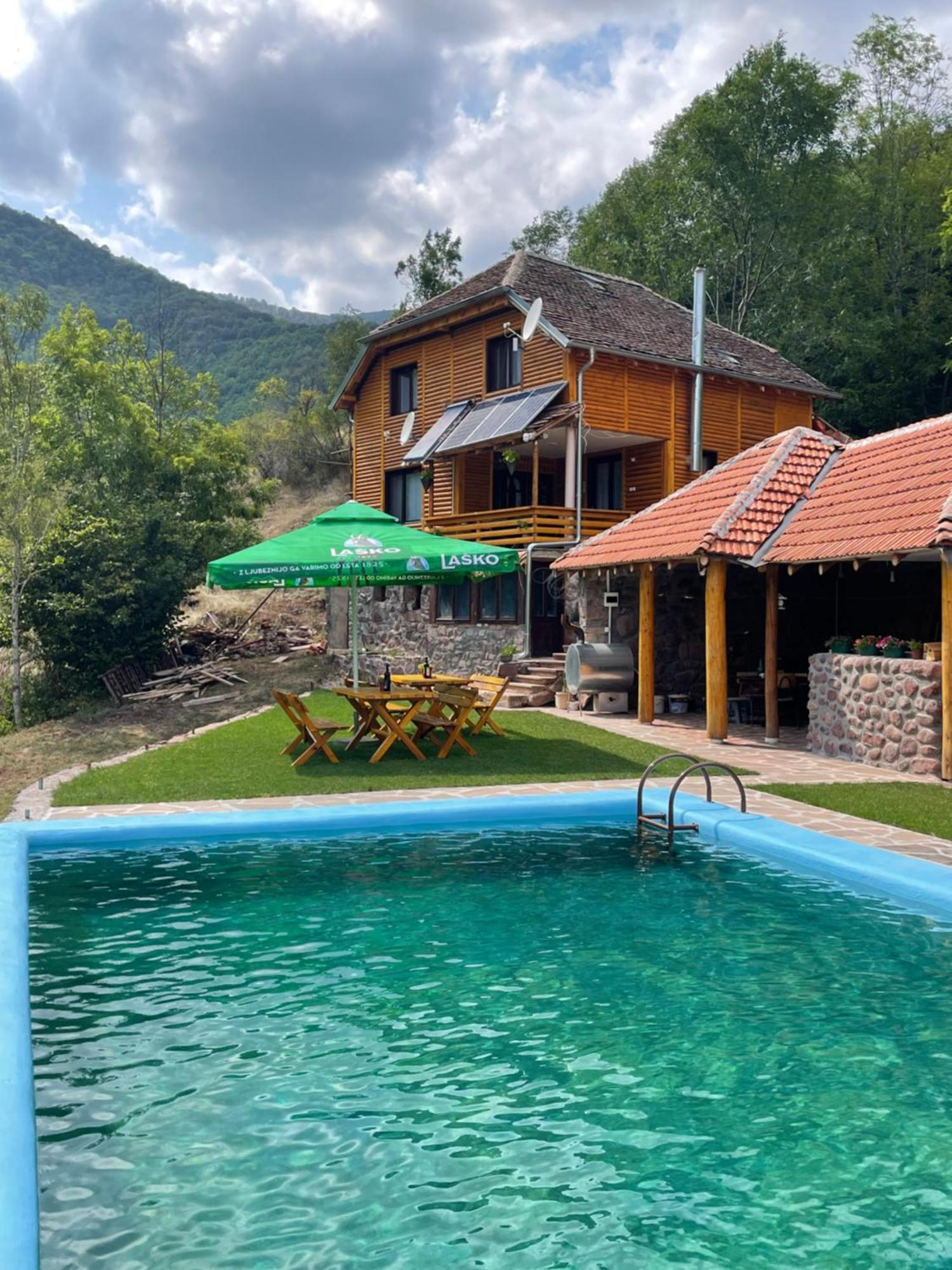 Jacimov Konak Pirot Exteriör bild